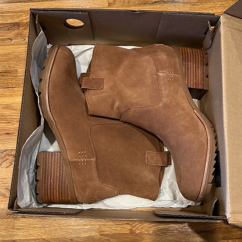 Sorel Cate boots size 9. Like new!
